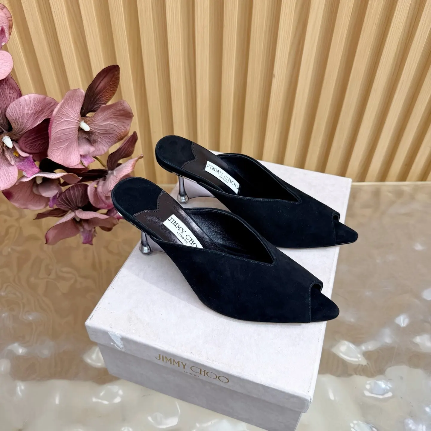 Jimmy Choo Sneakers Casual Versatile Image 1 Jimmy Choo Sneakers Casual Versatile Image 1