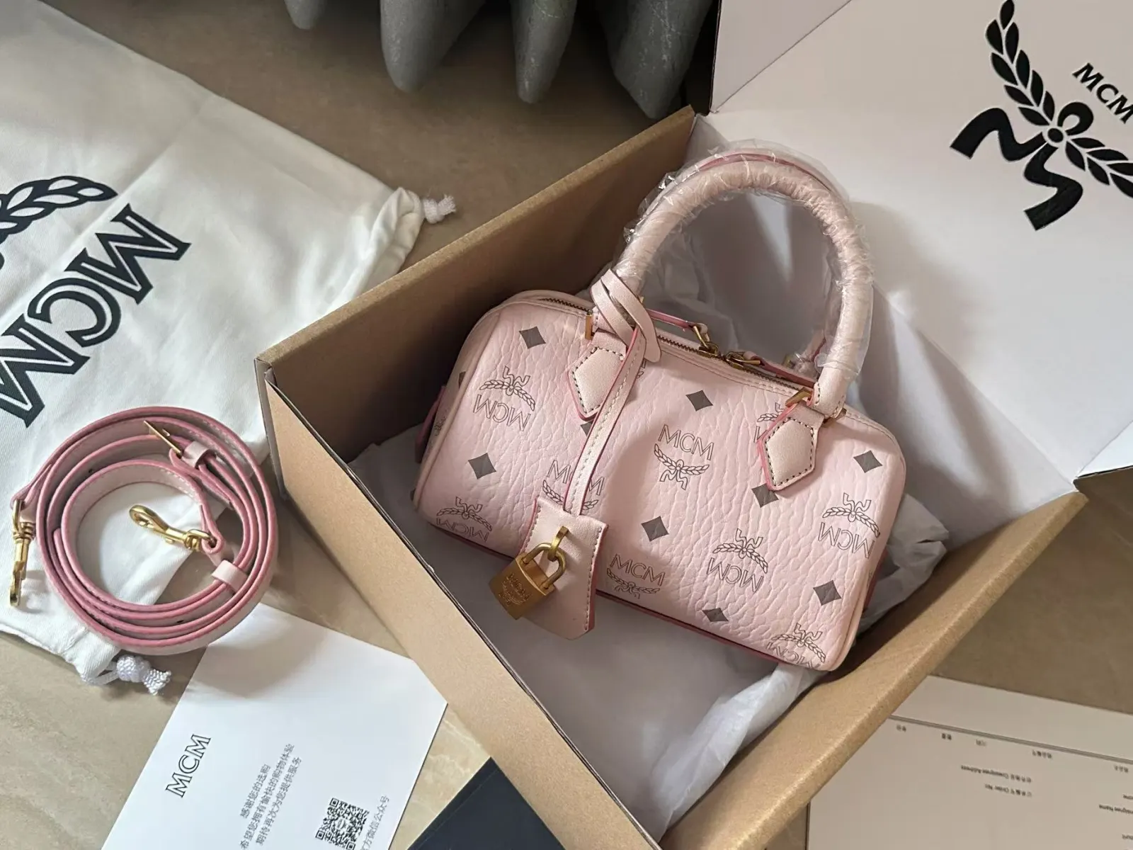 牛皮 MCM ELLA VISETOS Min 雙肩包 实用雙肩款