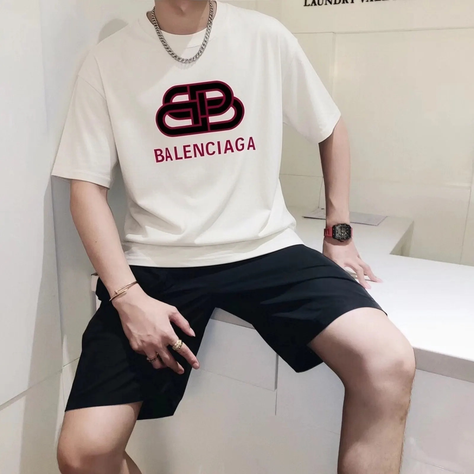 Balenciaga 黑色 Logo 短袖T恤 街頭休閒款