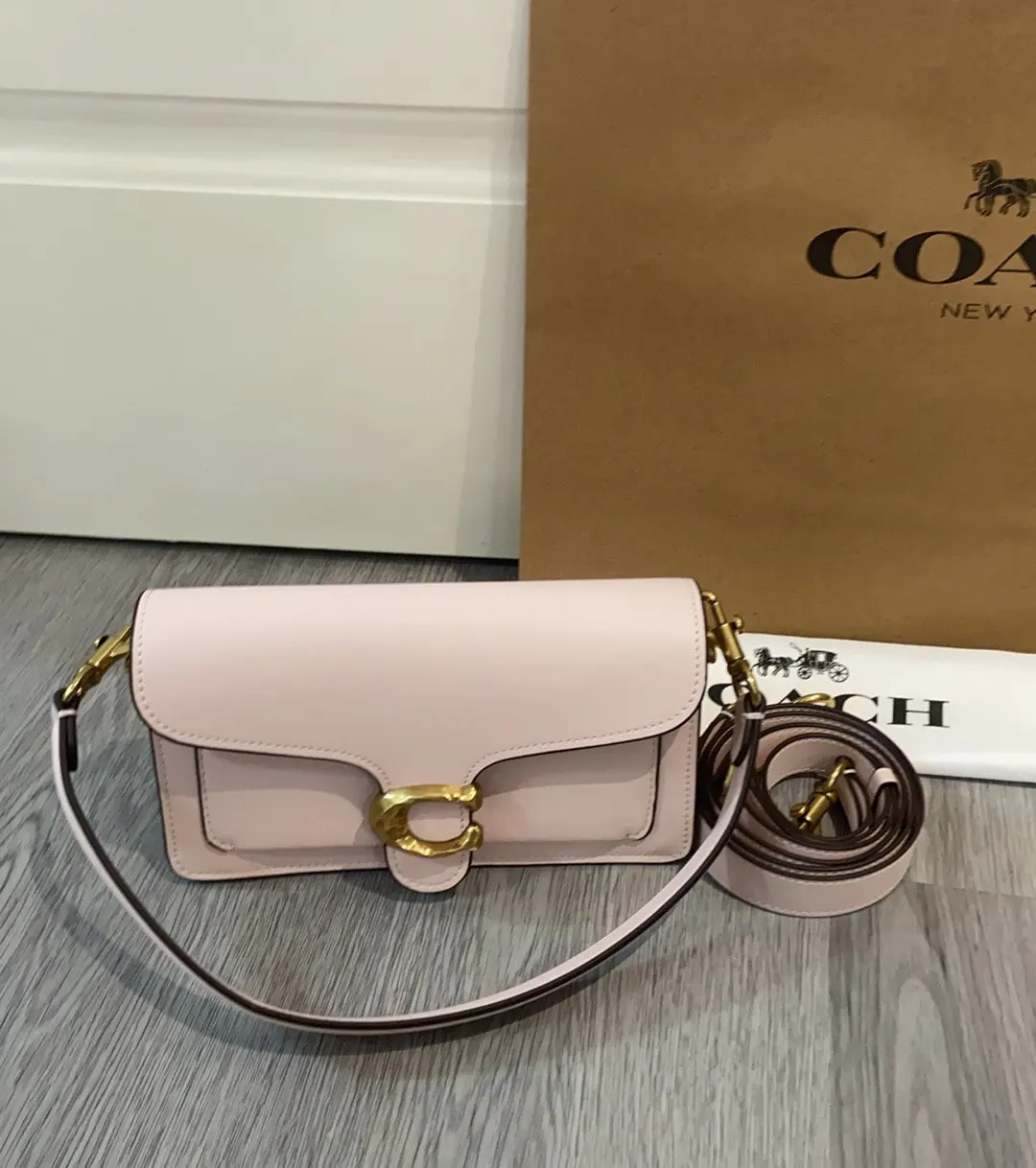 Coach 粉色 金色 牛皮 收纳包 旅行收纳款