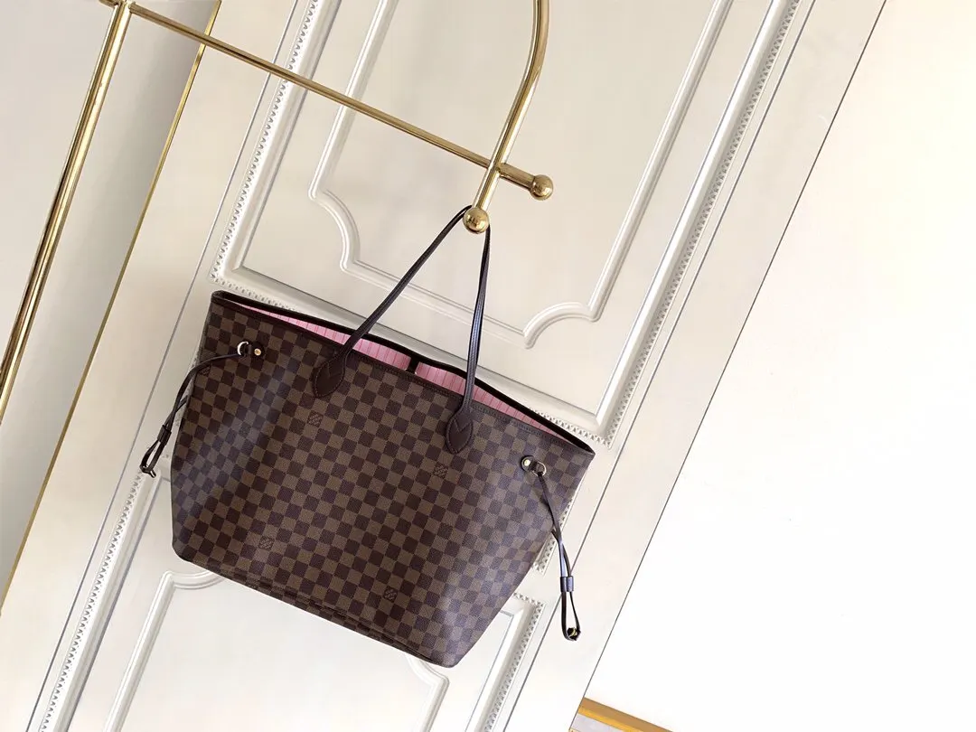 LV Neverfull 帆布 手拿包 精致手拿款
