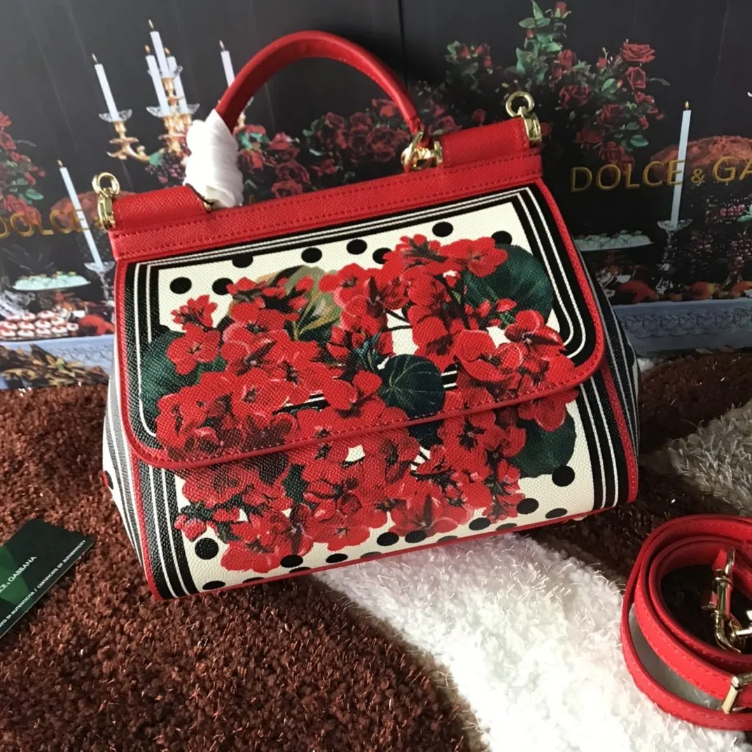 牛皮 Dolce Gabbana 牛皮印花 可 斜背包 輕便斜挎款