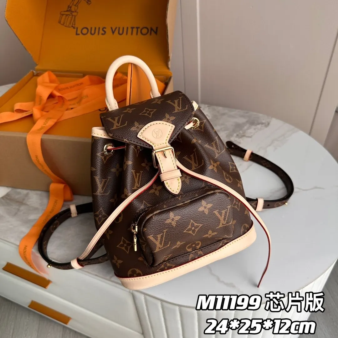 牛皮 利用上部把手或两个可调节的皮带 可以展现独特的风格 雙肩包 实用雙肩款