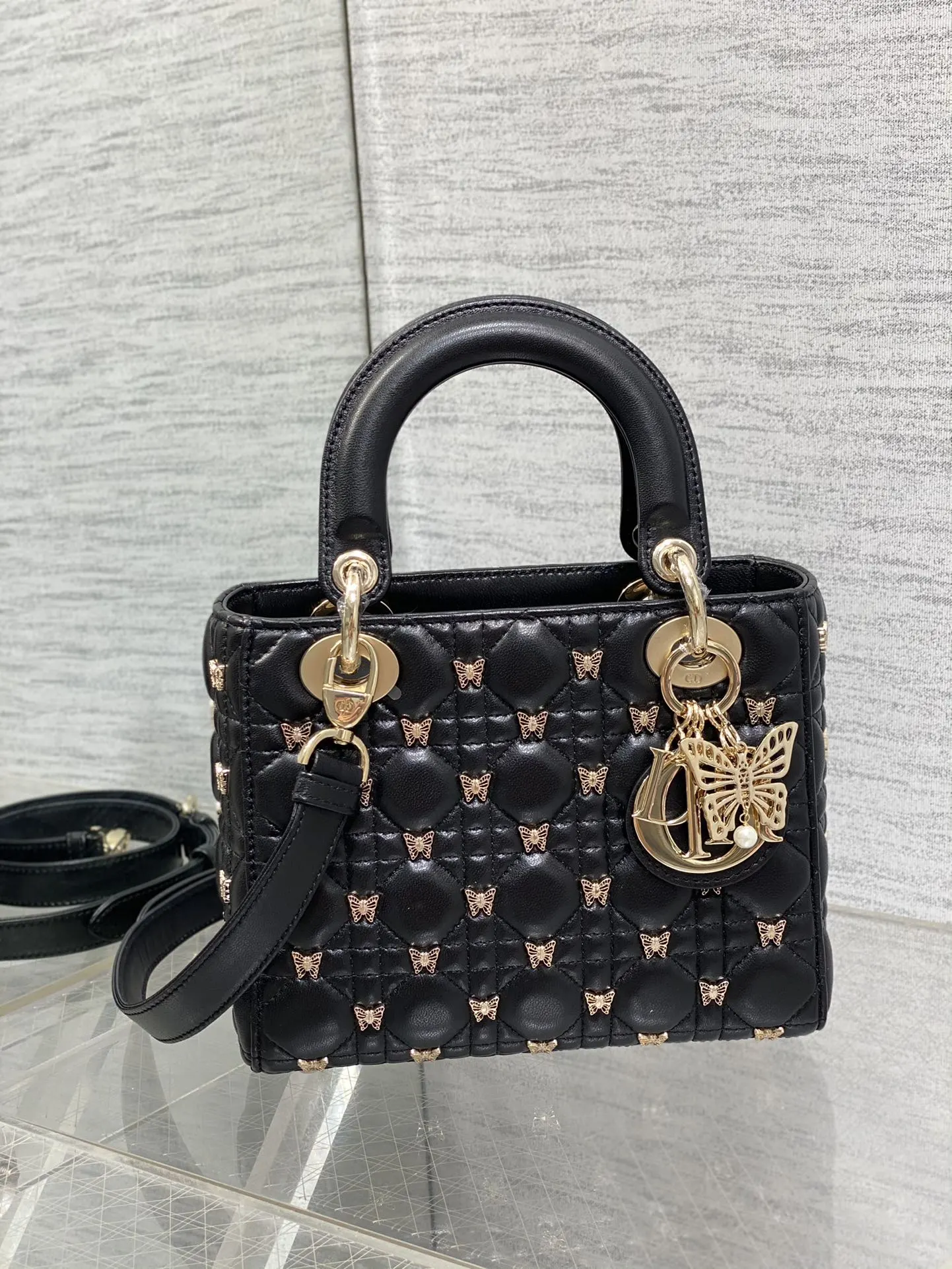 Dior 羊皮 迷人优雅又气场十足 斜挎手拎也是女人味十足 經典 斜背包 輕便斜挎款