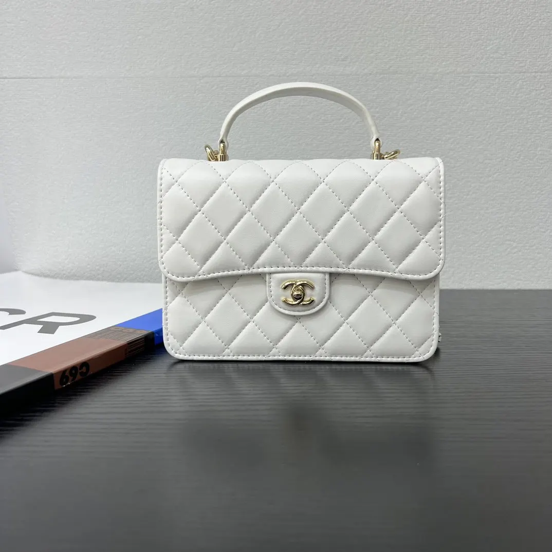 CHANEL 白色小牛皮手提包 菱格鏈條款