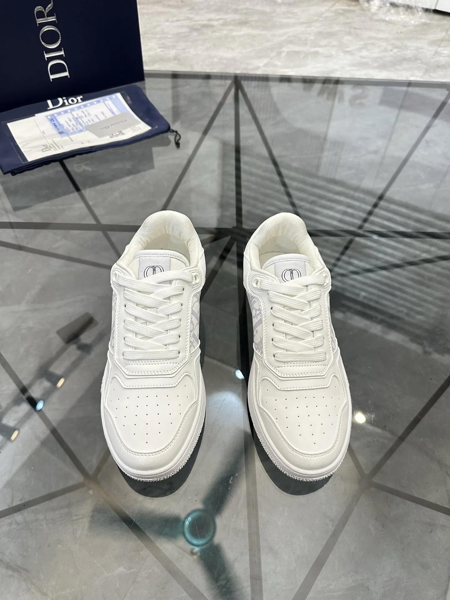 Dior 白色牛皮低幫運動鞋 休閒百搭款