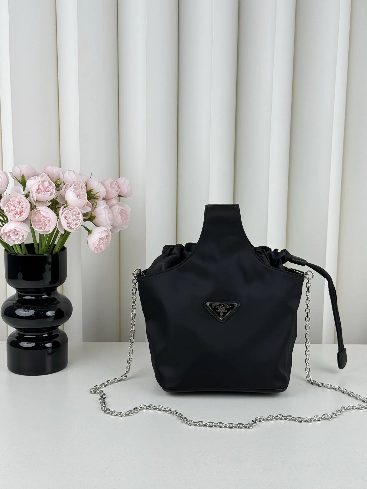 PRADA Re-Nylon尼龍 三角标 手提包 日常通勤款