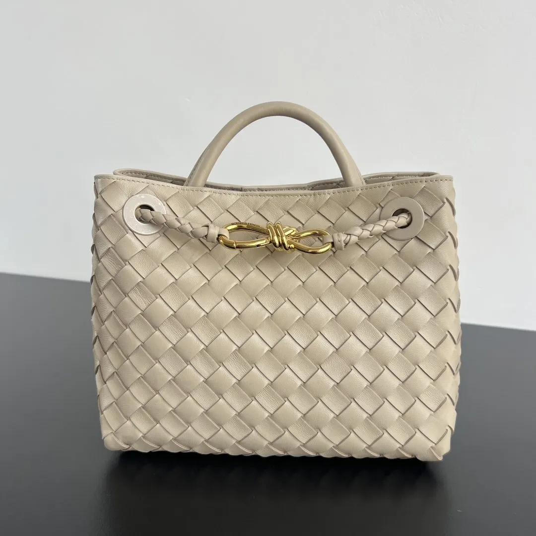 Bottega Veneta 金色 羊皮 斜挎包 轻便斜挎款