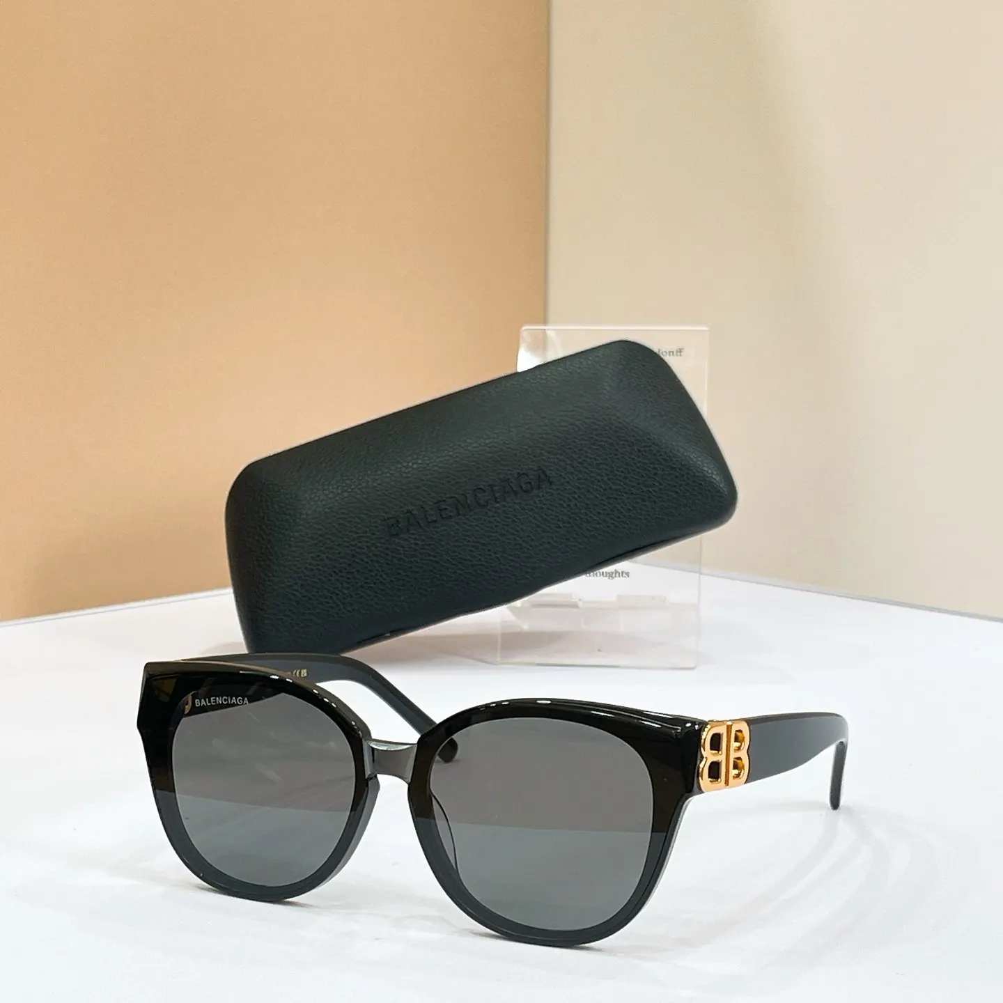Balenciaga BB02174K 太阳镜 精致搭配款