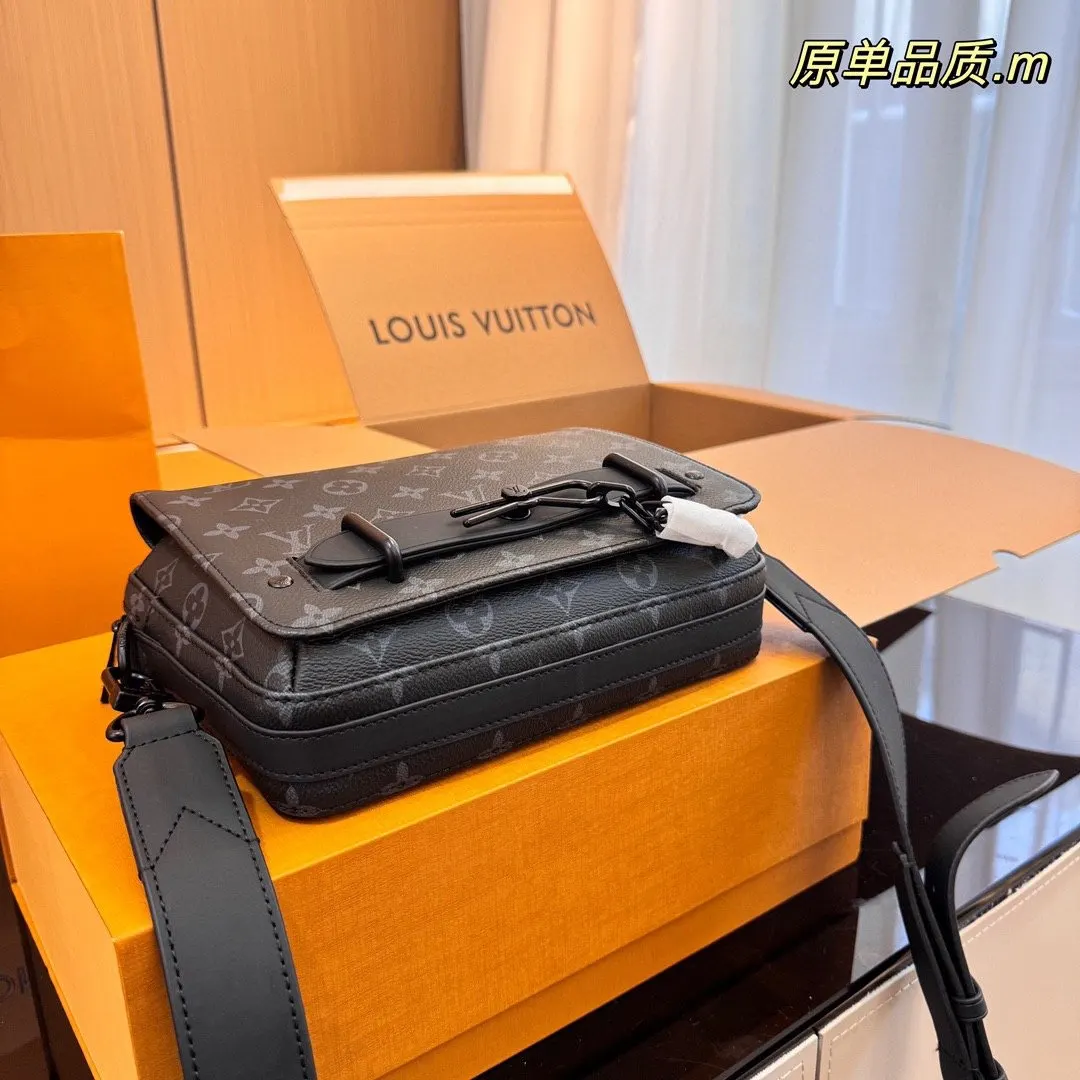LV 飞机 男生必入超经典Outdoor 斜挎包 轻便斜挎款