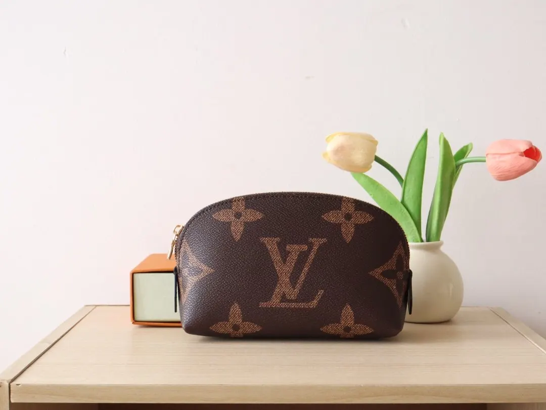 LV 金色 帆布 6厘米 收纳包 旅行收纳款