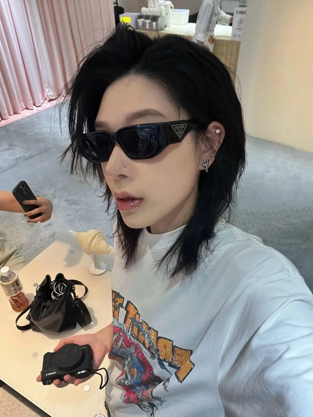 PRADA SPR09Z 太阳眼镜 時尚遮阳款