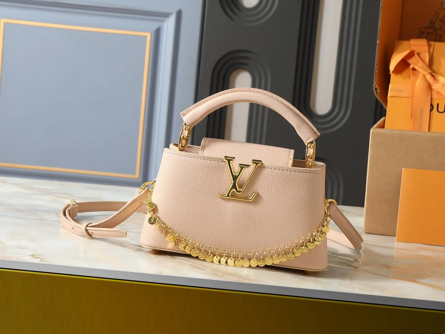 Louis Vuitton Chain Bag Leather
