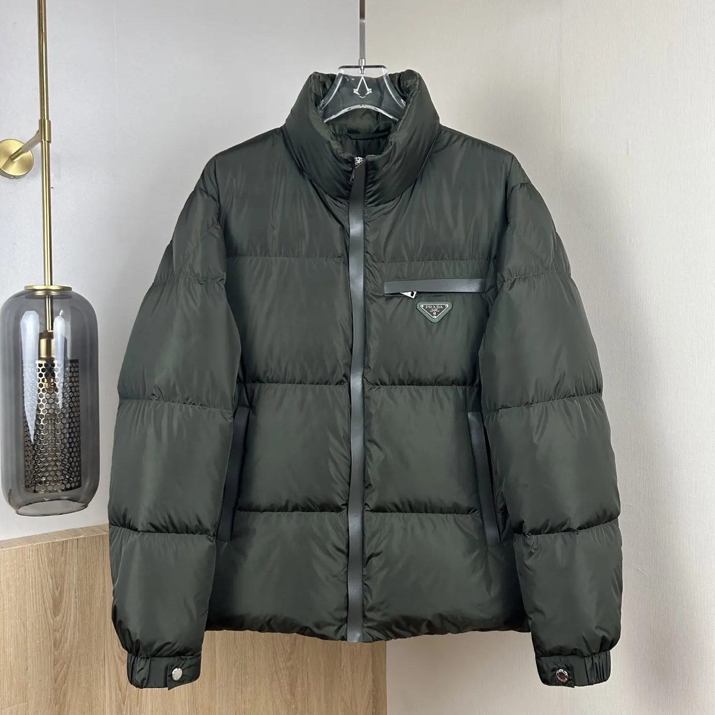 PRADA 羽绒服 通勤休閒款