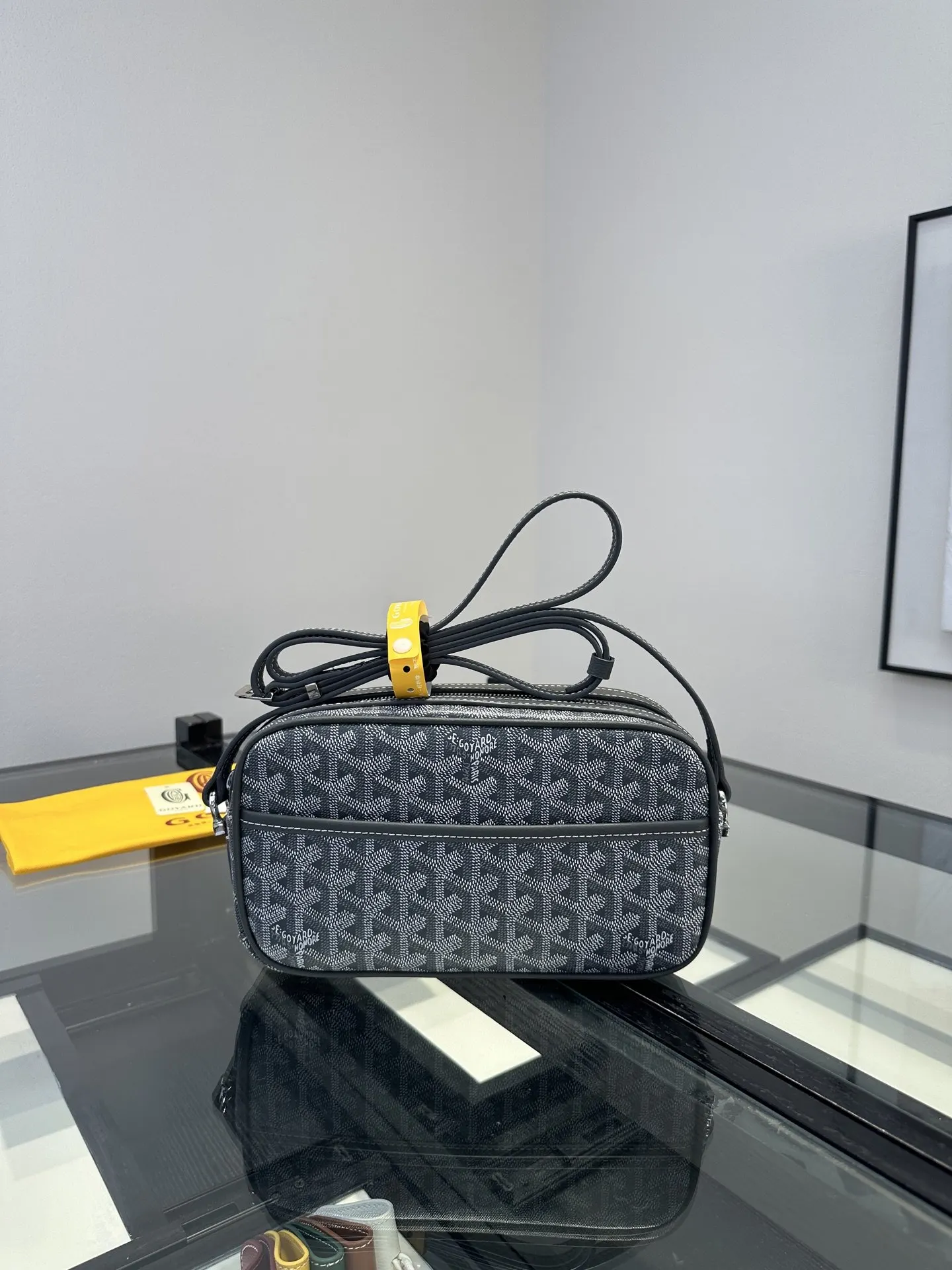 Goyard 灰色 Cap Vert相机包 斜背包 灰色 是戈雅的經典 輕便斜挎款