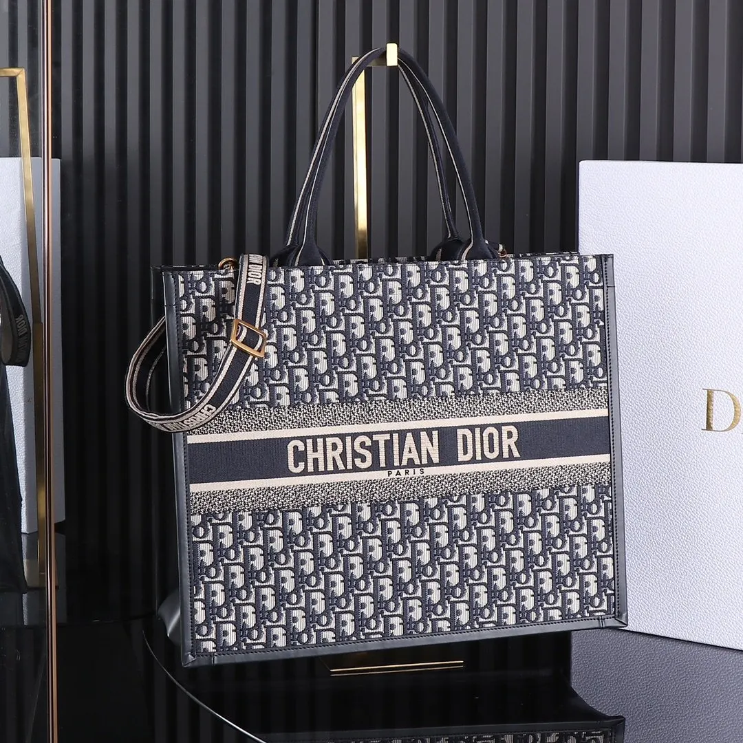 Dior 托特包 大容量通勤款