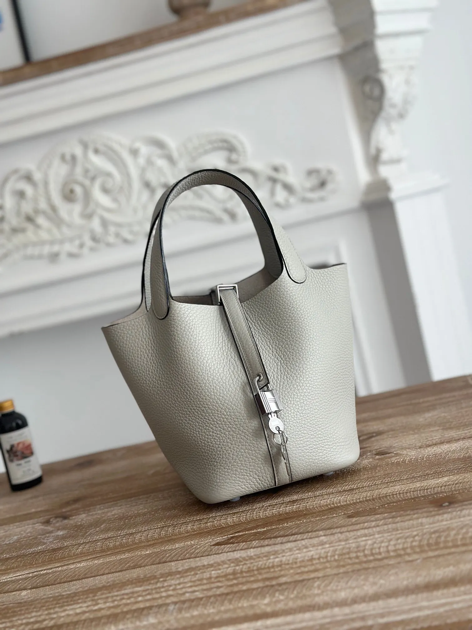 Hermes 阿尔法米色 牛皮 手提包 18cm 經典款