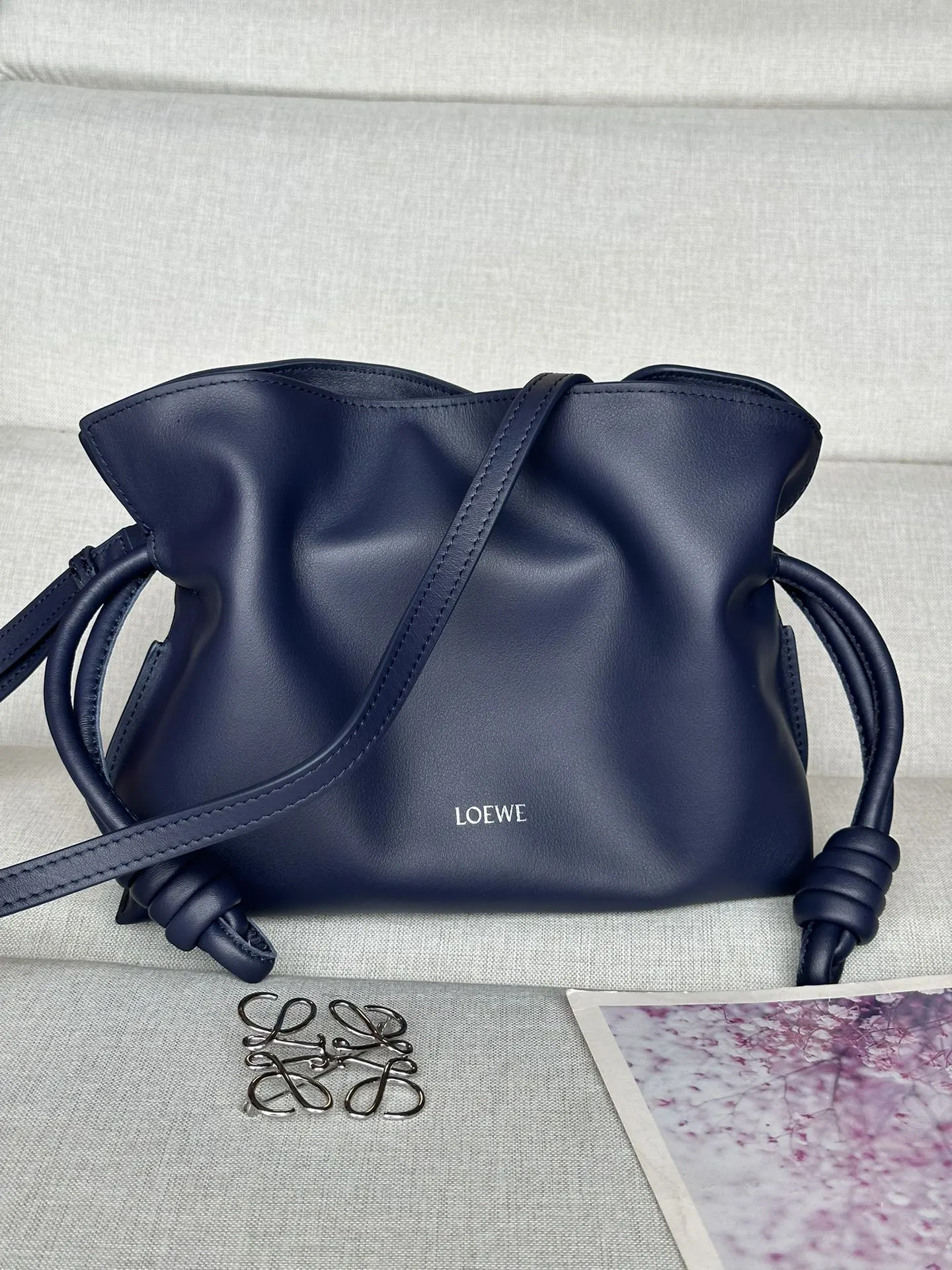 Loewe 金色 牛皮 手拿包 精致手拿款