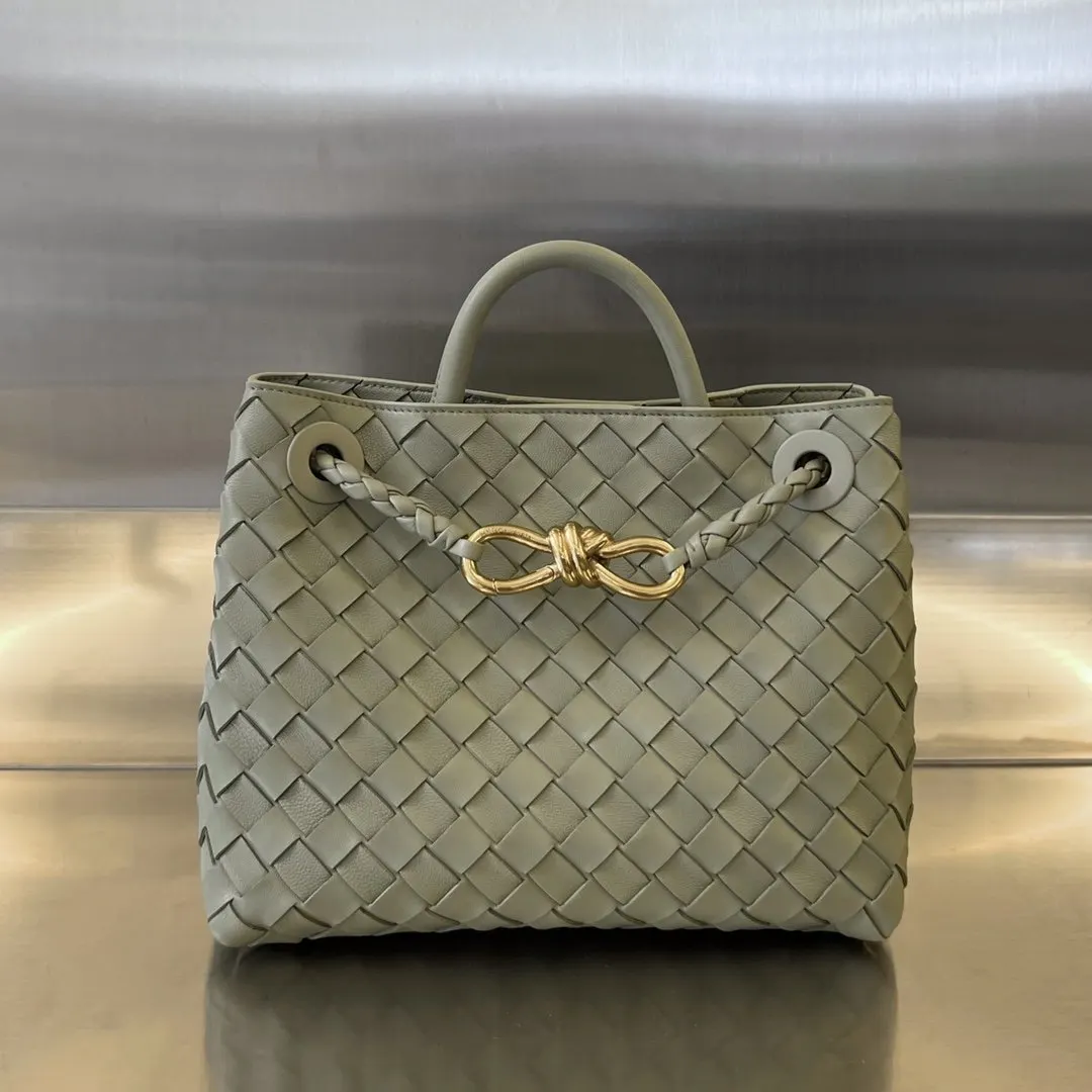 Bottega Veneta 金色 羊皮 斜挎包 轻便斜挎款