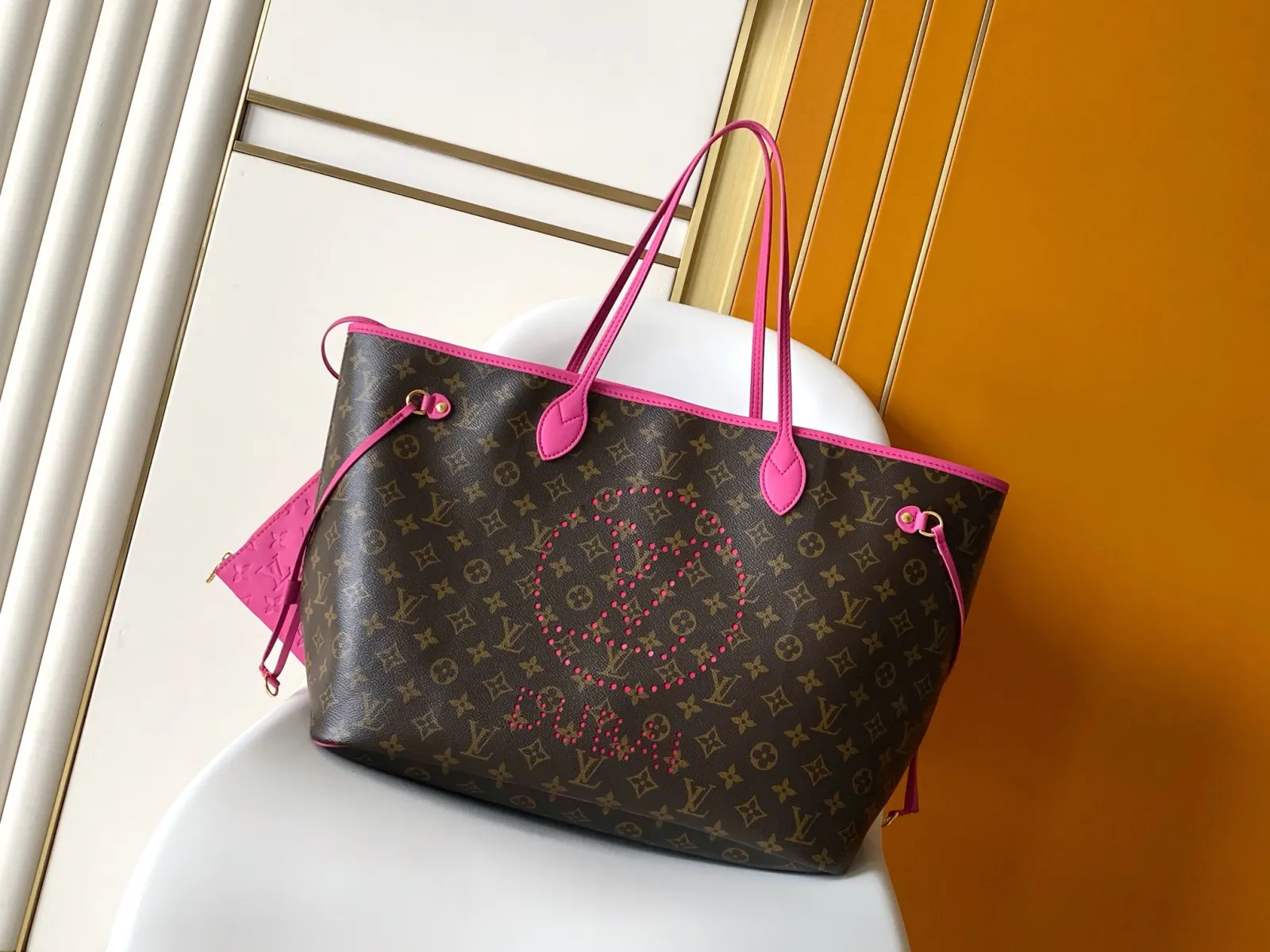 LV Neverfull 帆布 手拿包 精致手拿款