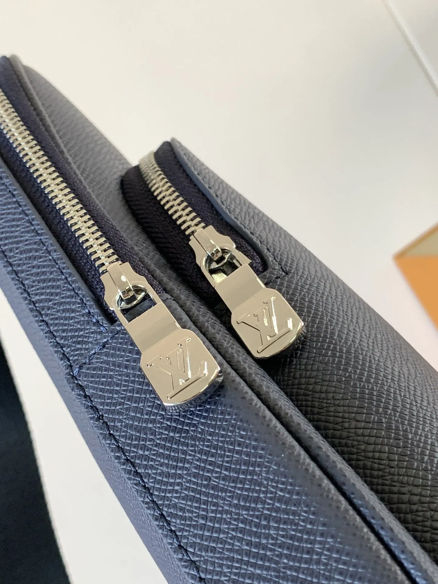 LV 蓝色 牛皮 单肩包 日常单肩背款
