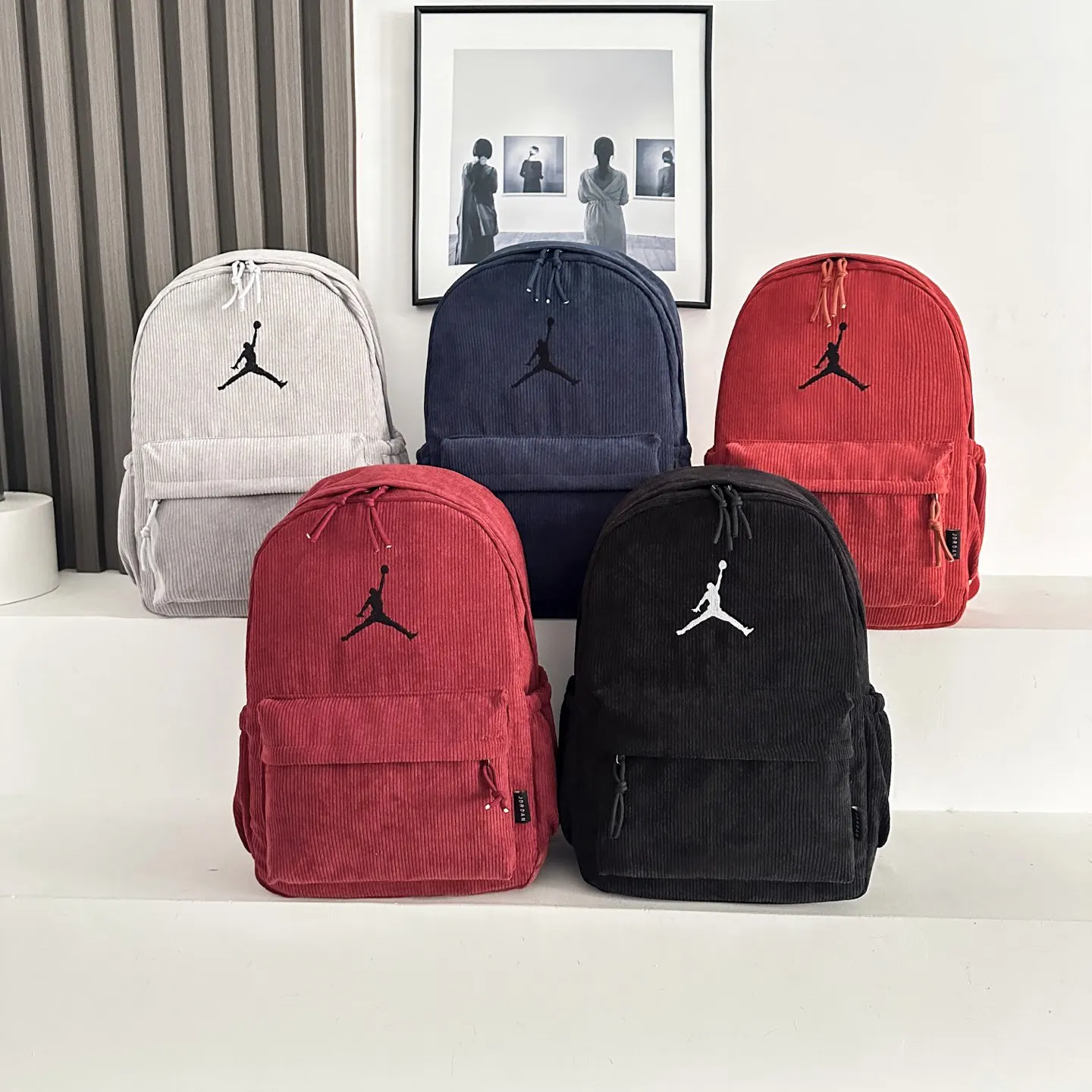 AIR JORDAN乔丹飞人 男女同款灯芯绒休 雙肩包 实用雙肩款