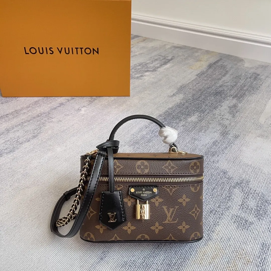 Louis Vuitton Monogram Chain Bag Canvas