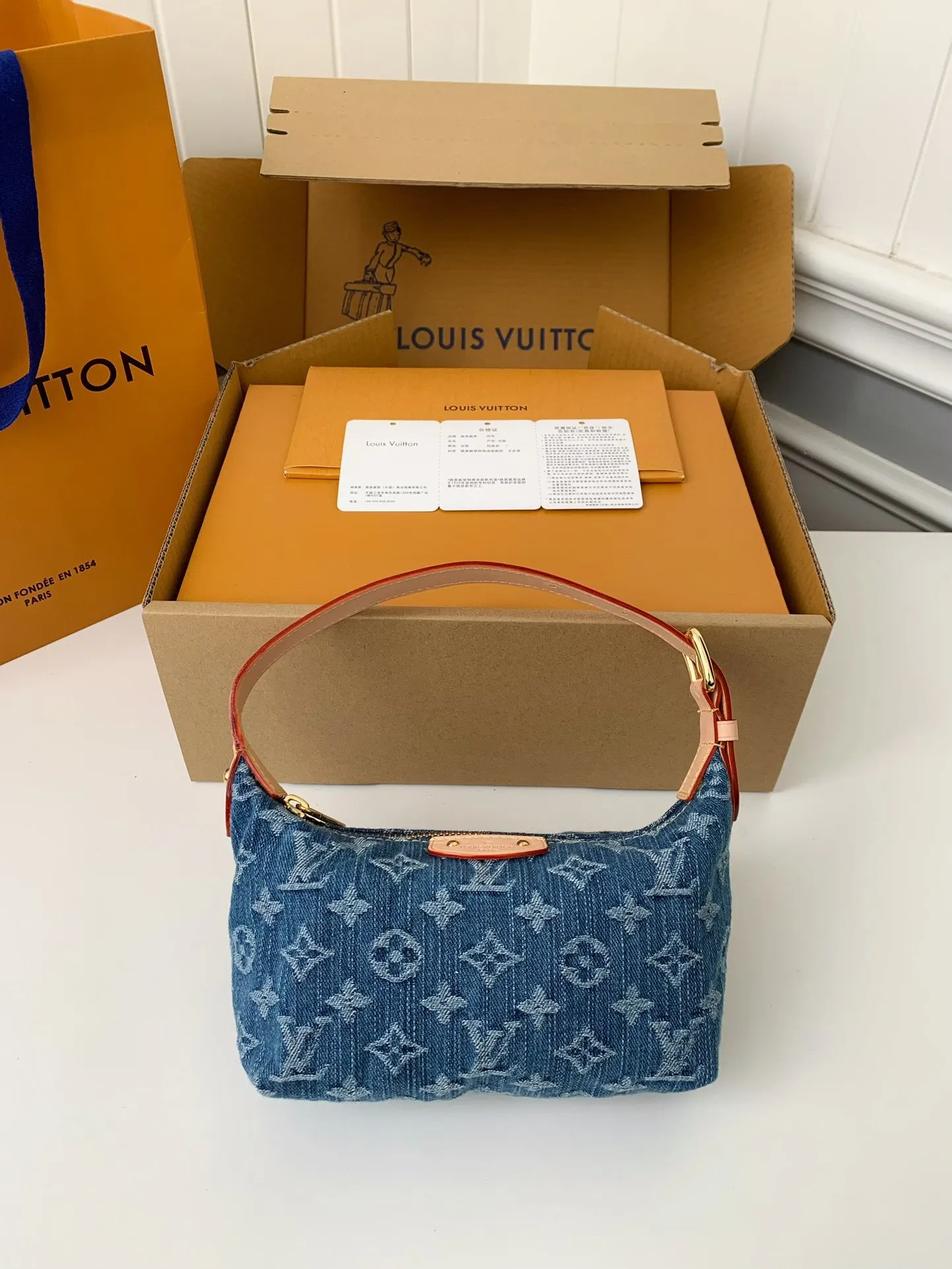 牛仔 Hills Pochette 牛仔手拿包 精致手拿款