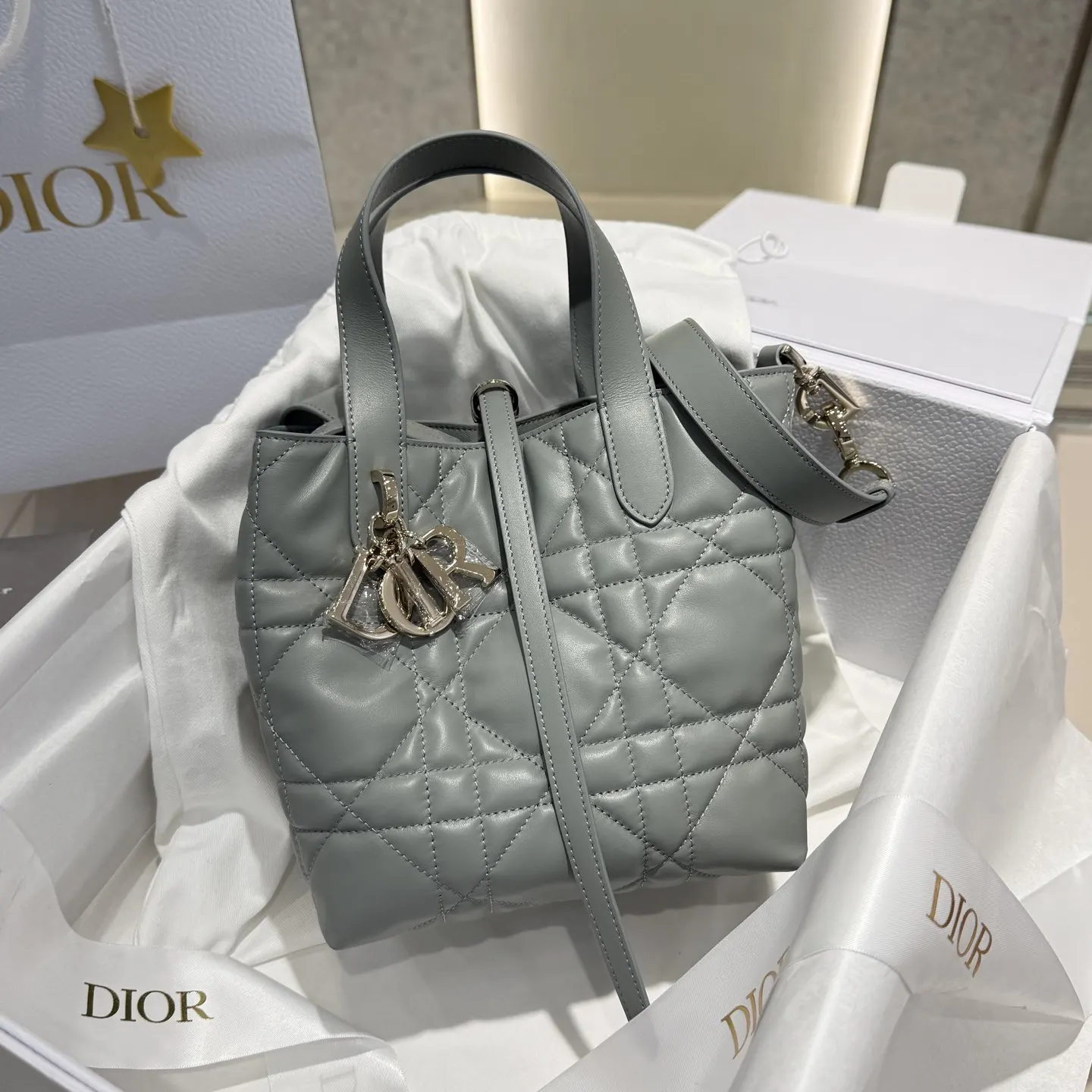 Dior Cannage藤格紋 灰色牛皮包包 手提斜挎款