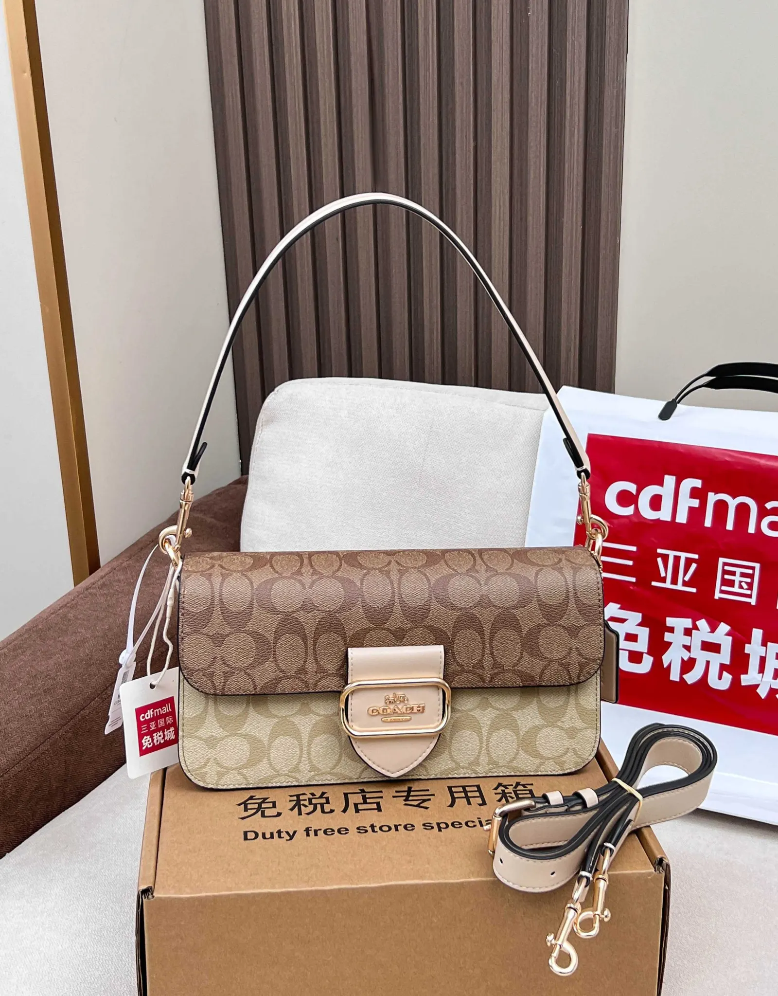 Coach 牛皮 图片 酒神包單肩腋下包全新法 復古腋下背款