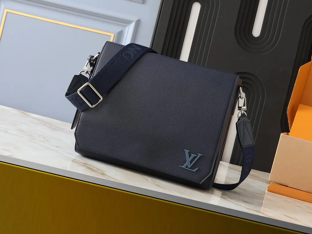 LV 黑色 藍色 牛皮 收納包 旅行收納款