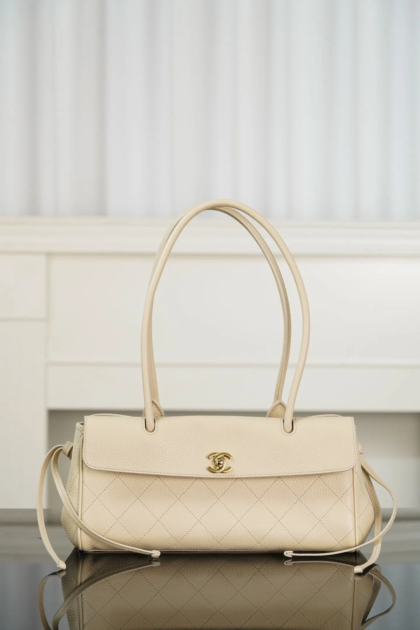 Beige Style Image 1 Beige Style Image 1