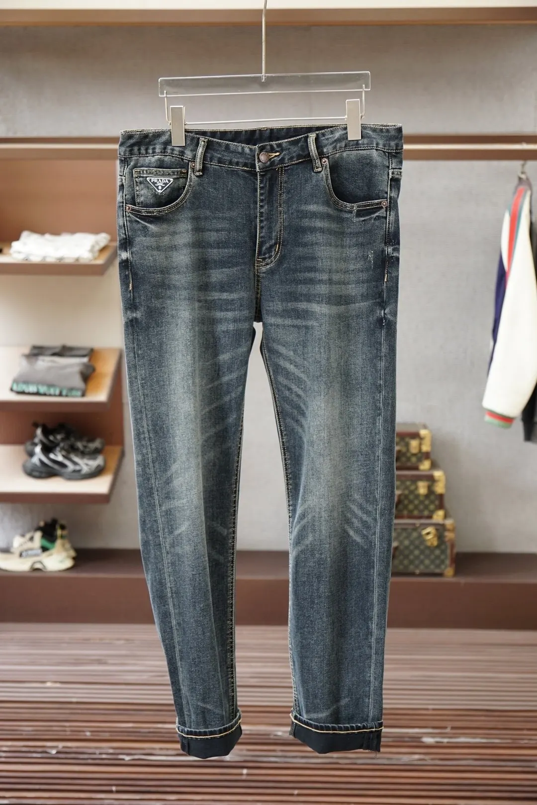 PRADA 牛仔 三角标 牛仔裤 休閒寬鬆款