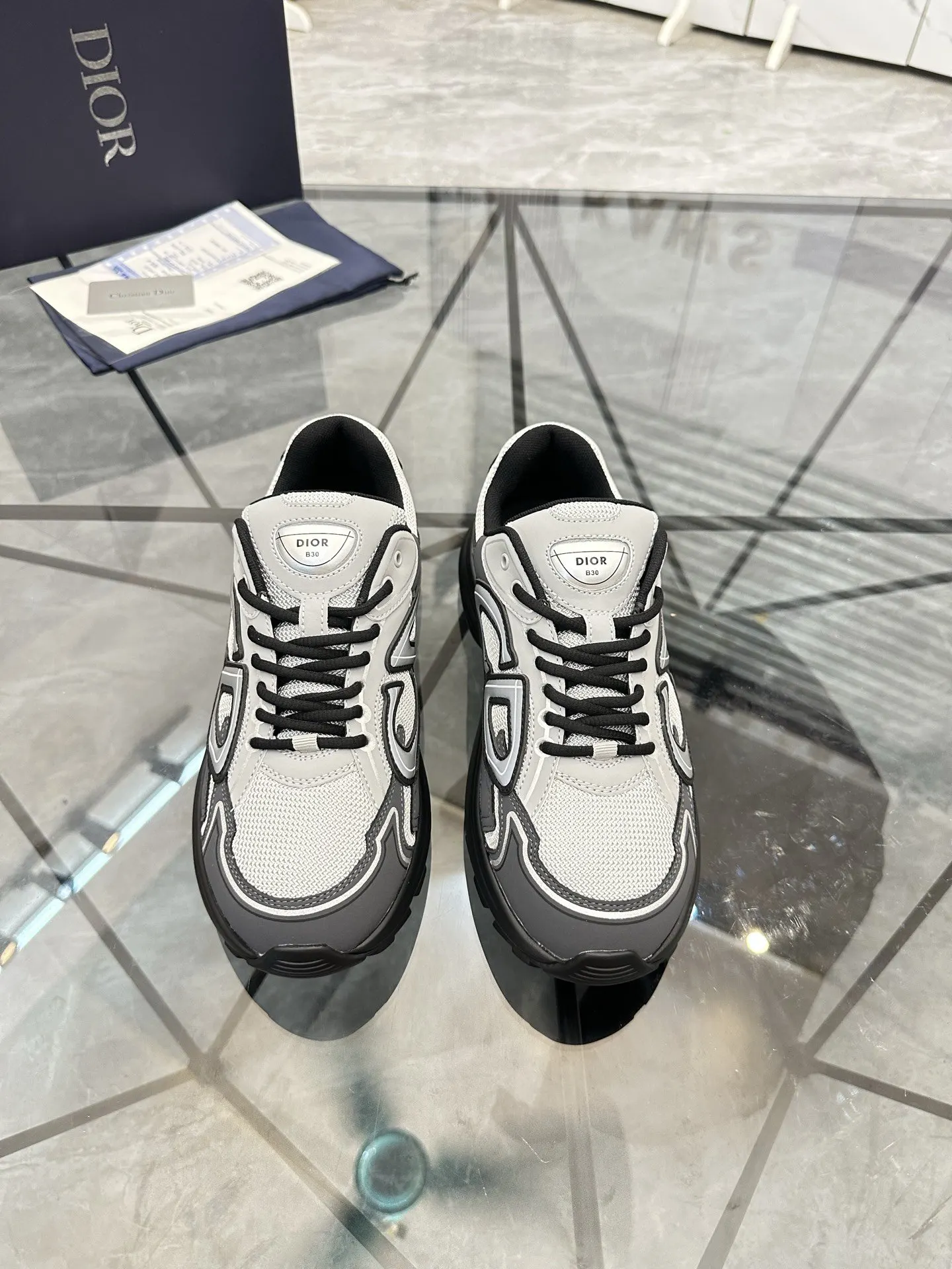 Dior 白色牛皮運動鞋 鞋头细节款