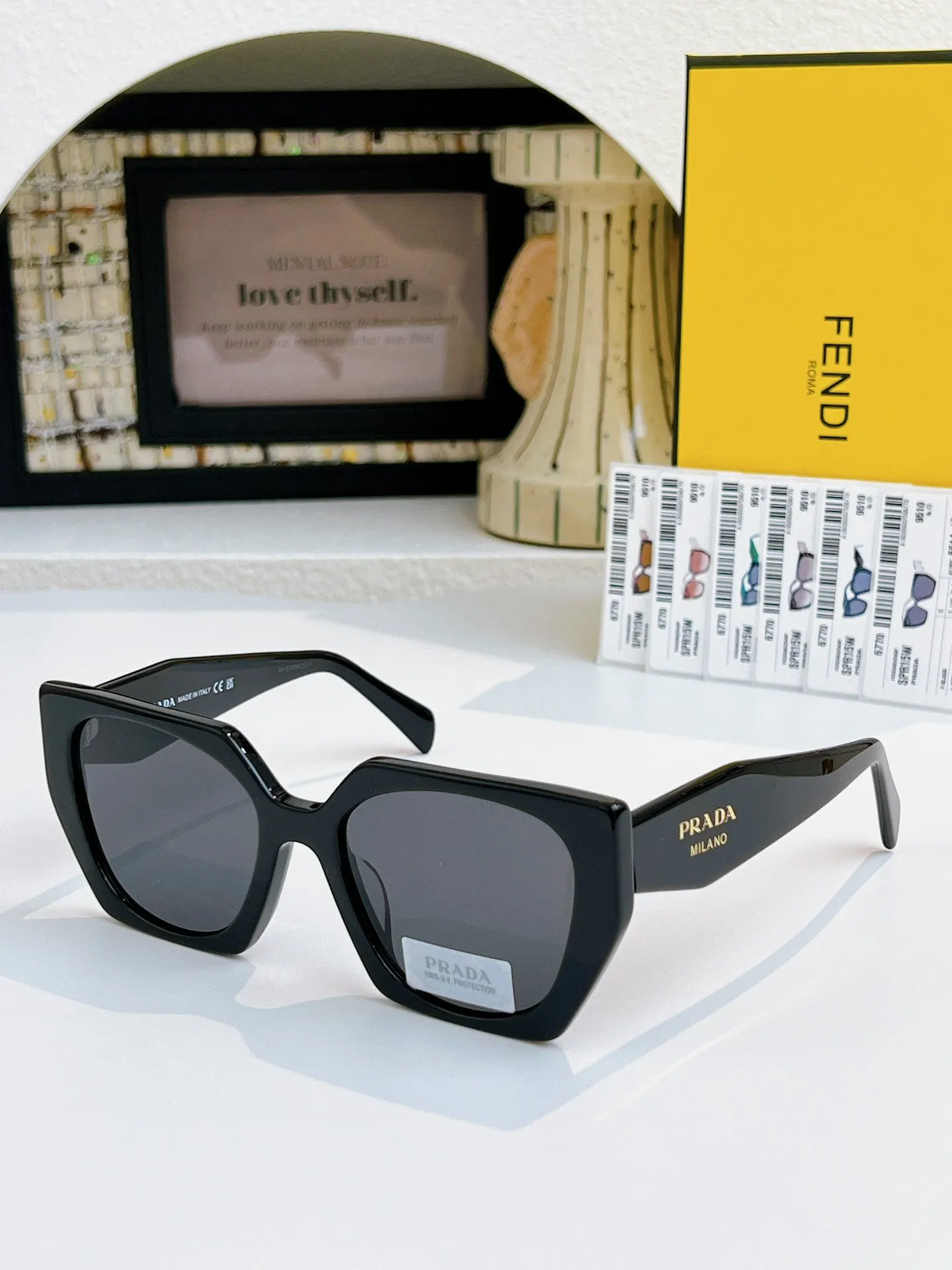 PRADA PR15W 太阳眼镜 時尚遮阳款
