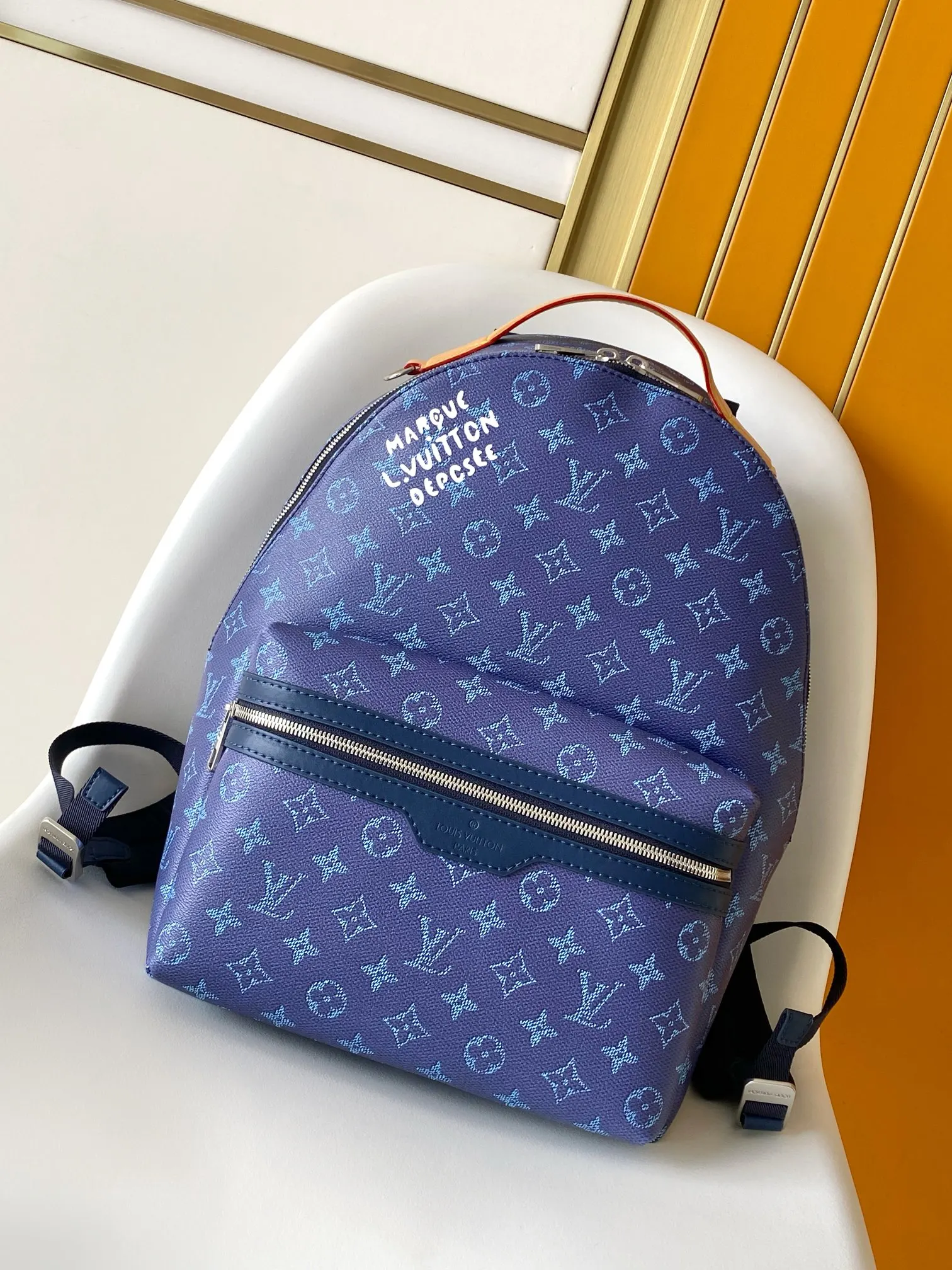 LV Discovery 藍色壓紋雙肩包 運動休閒款