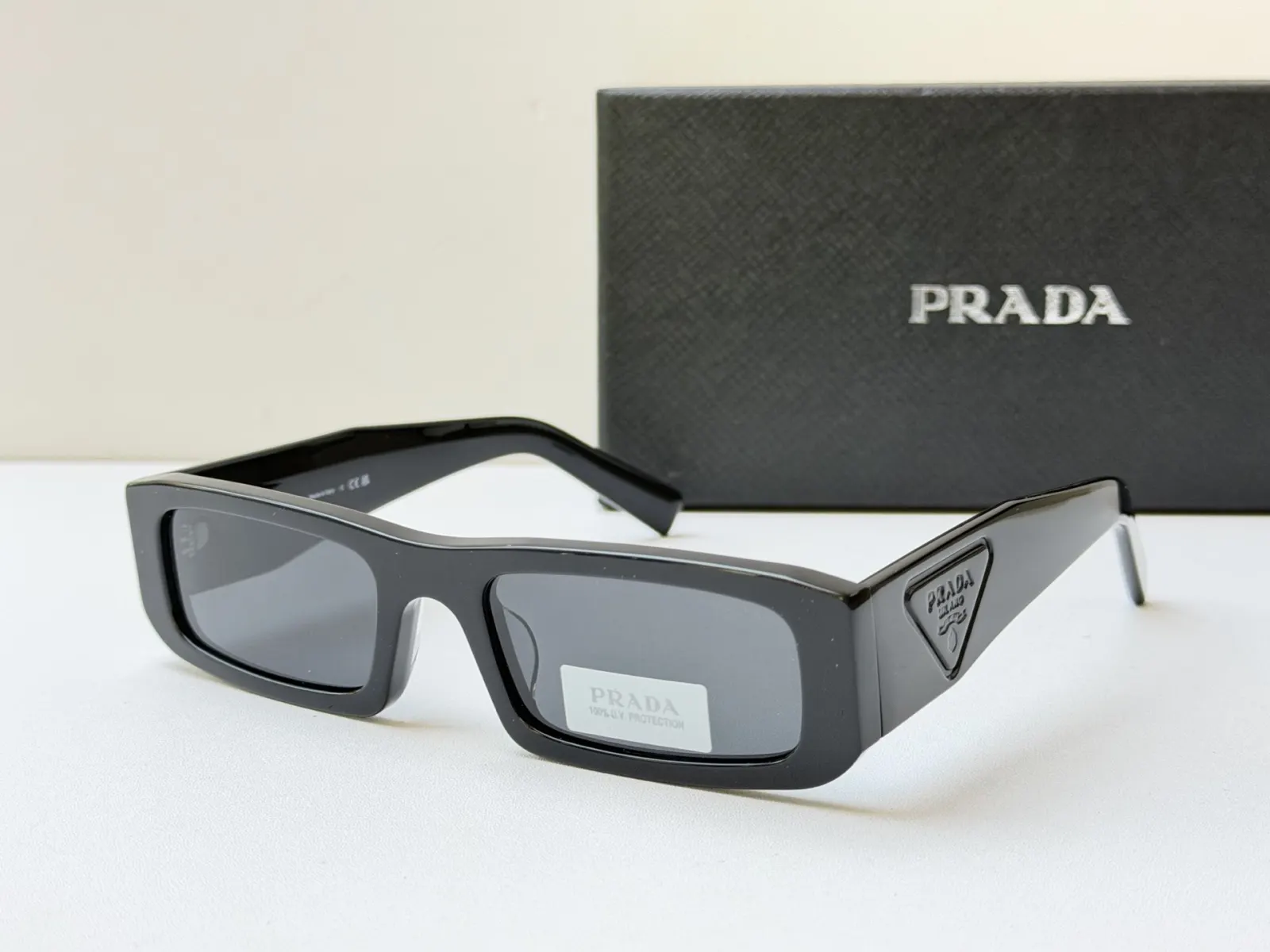 Prada 墨镜 时尚防晒款 款6