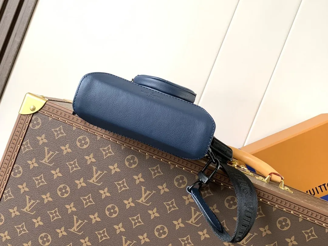 深蓝 牛皮 拉链侧袋可收纳智能 可拆卸收纳包方便取放物品 可调节 旅行收纳款