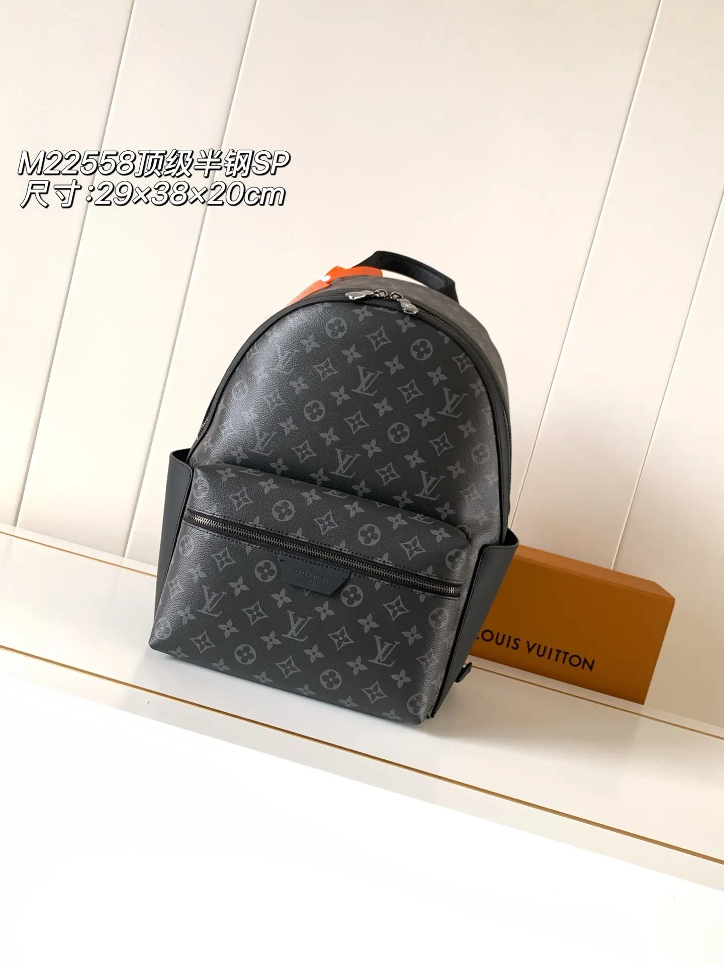 牛皮 外袋 拉链前袋和开口侧袋方便取放物品 内袋确保收納井 雙肩包 实用雙肩款
