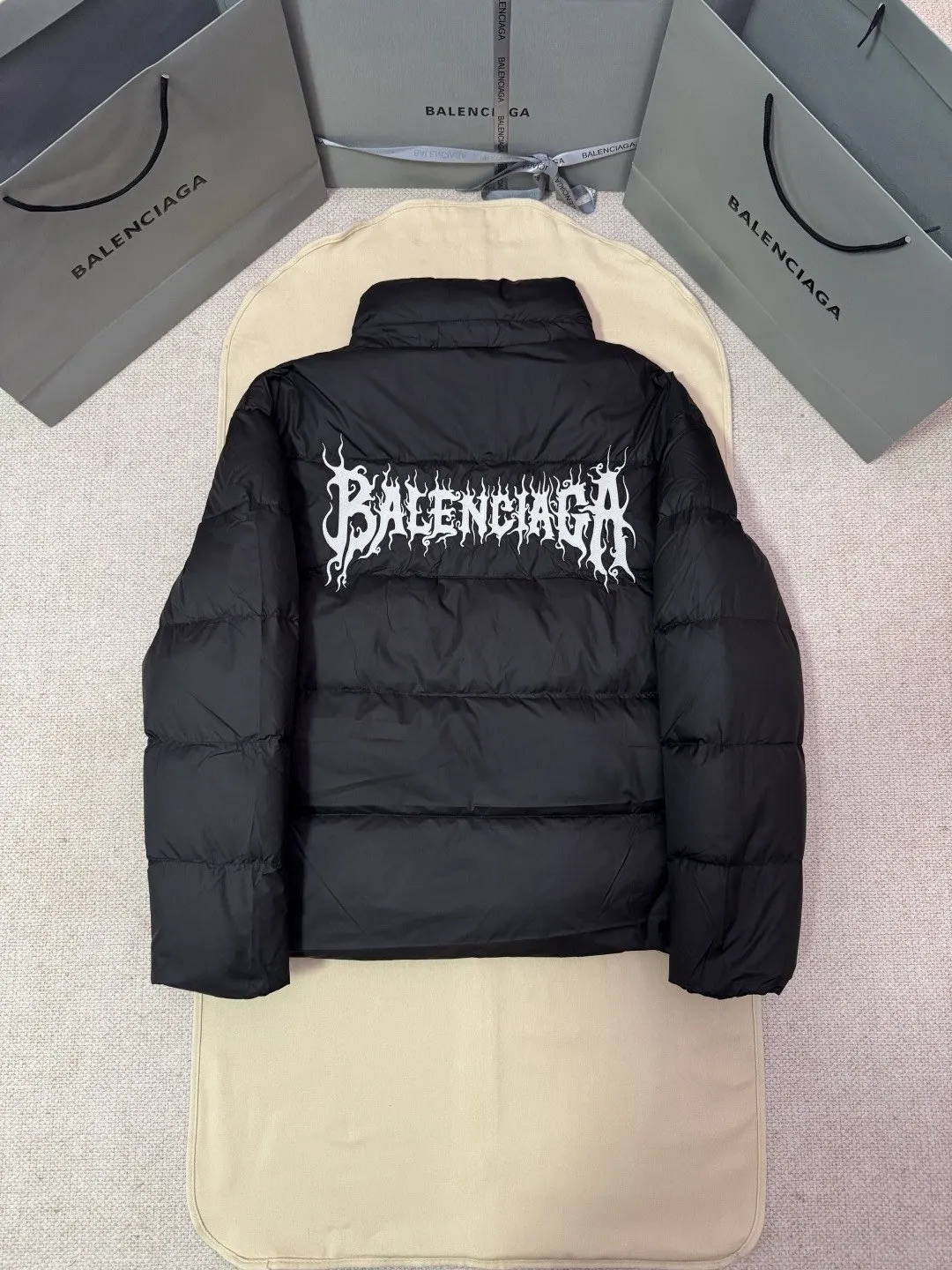 Balenciaga 黑色 刺繡 尼龙 羽绒服 保暖外套款