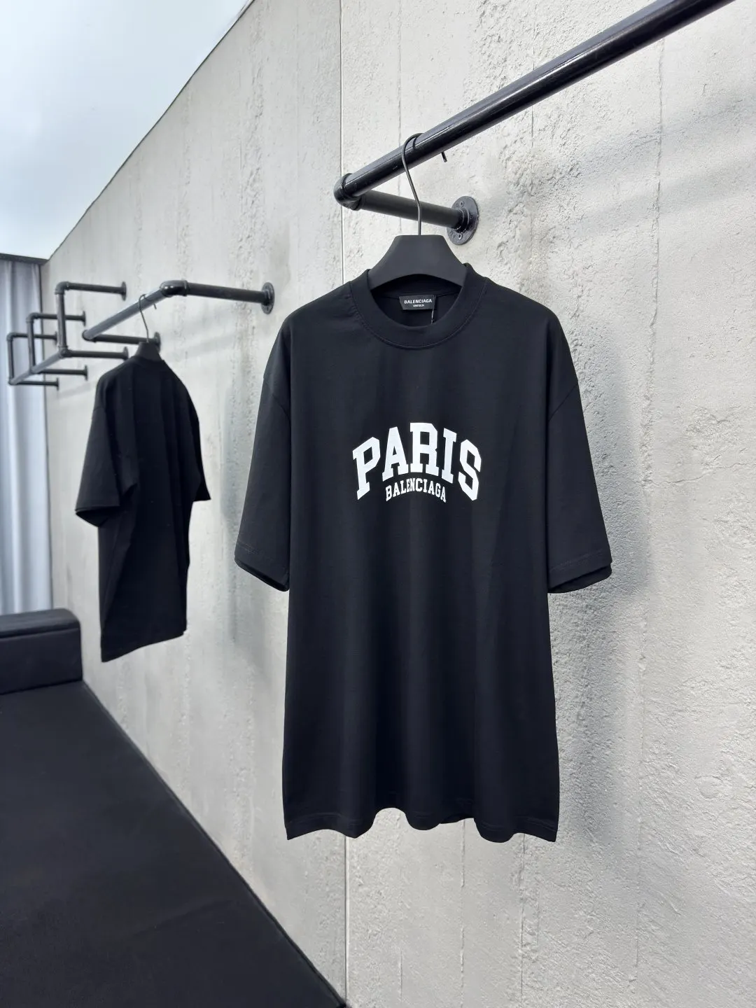 Balenciaga 黑色 Logo 短袖T恤 街頭休閒款