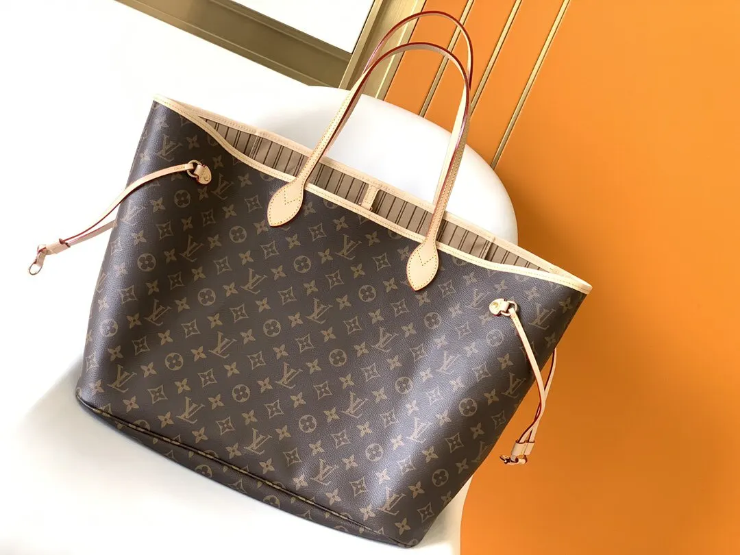 LV Neverfull 帆布 手拿包 精致手拿款