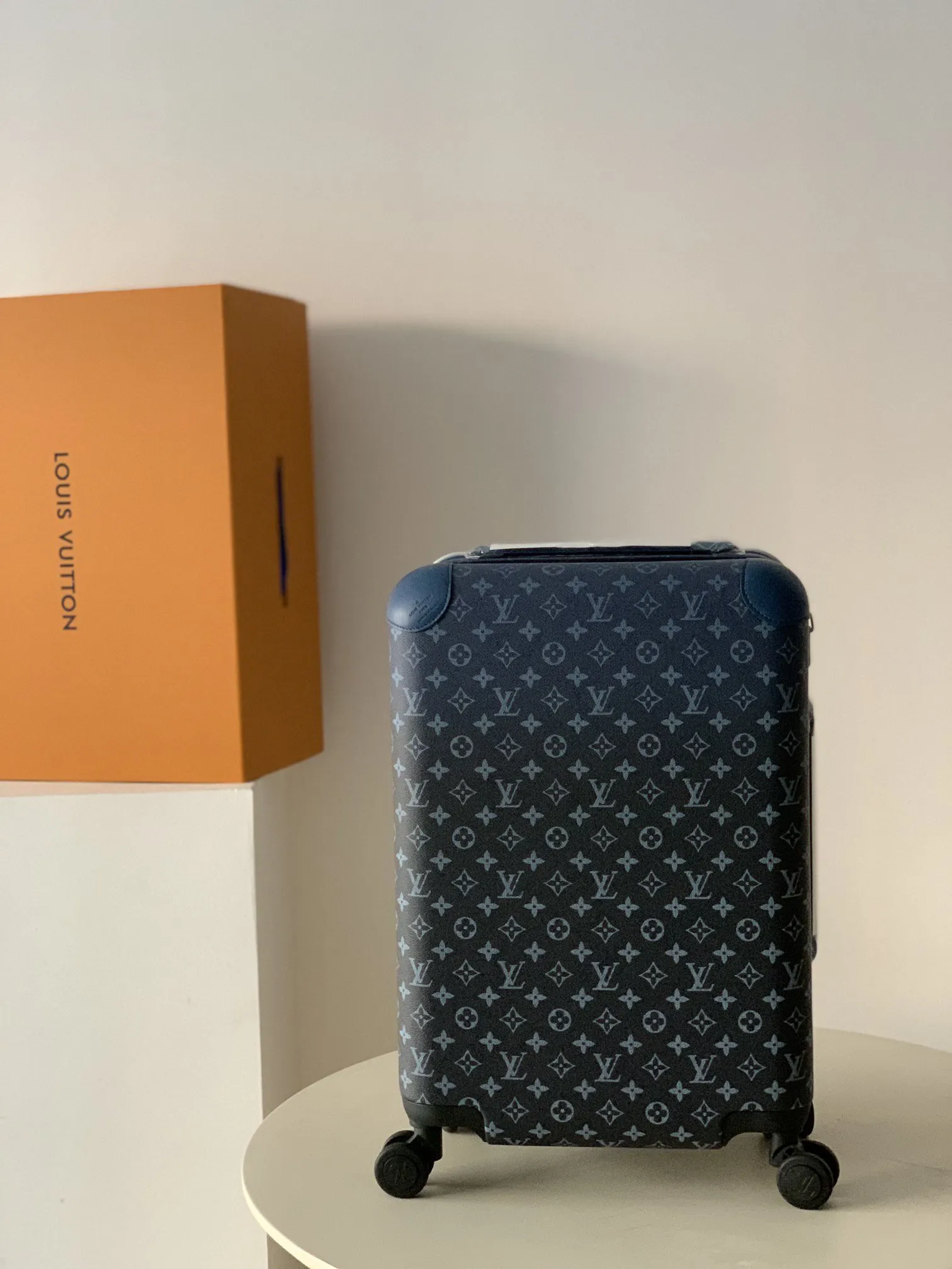 HORIZON 四轮拉杆箱 5厘米 邂逅奢华四轮拉 行李箱 旅行拉杆款 輕便出行款