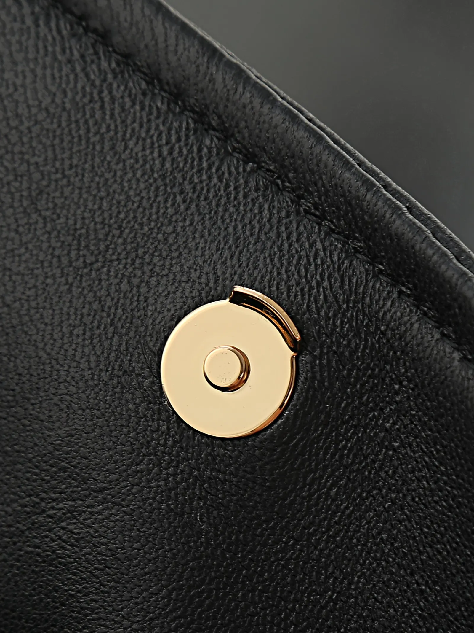 Gold Hobo Shoulder Bag Vintage