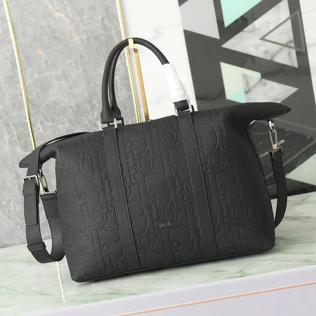 Dior 黑色 牛皮 设有宽大的拉链隔层 可收納短期出游的各种日常用品 旅行袋 大容量旅行款