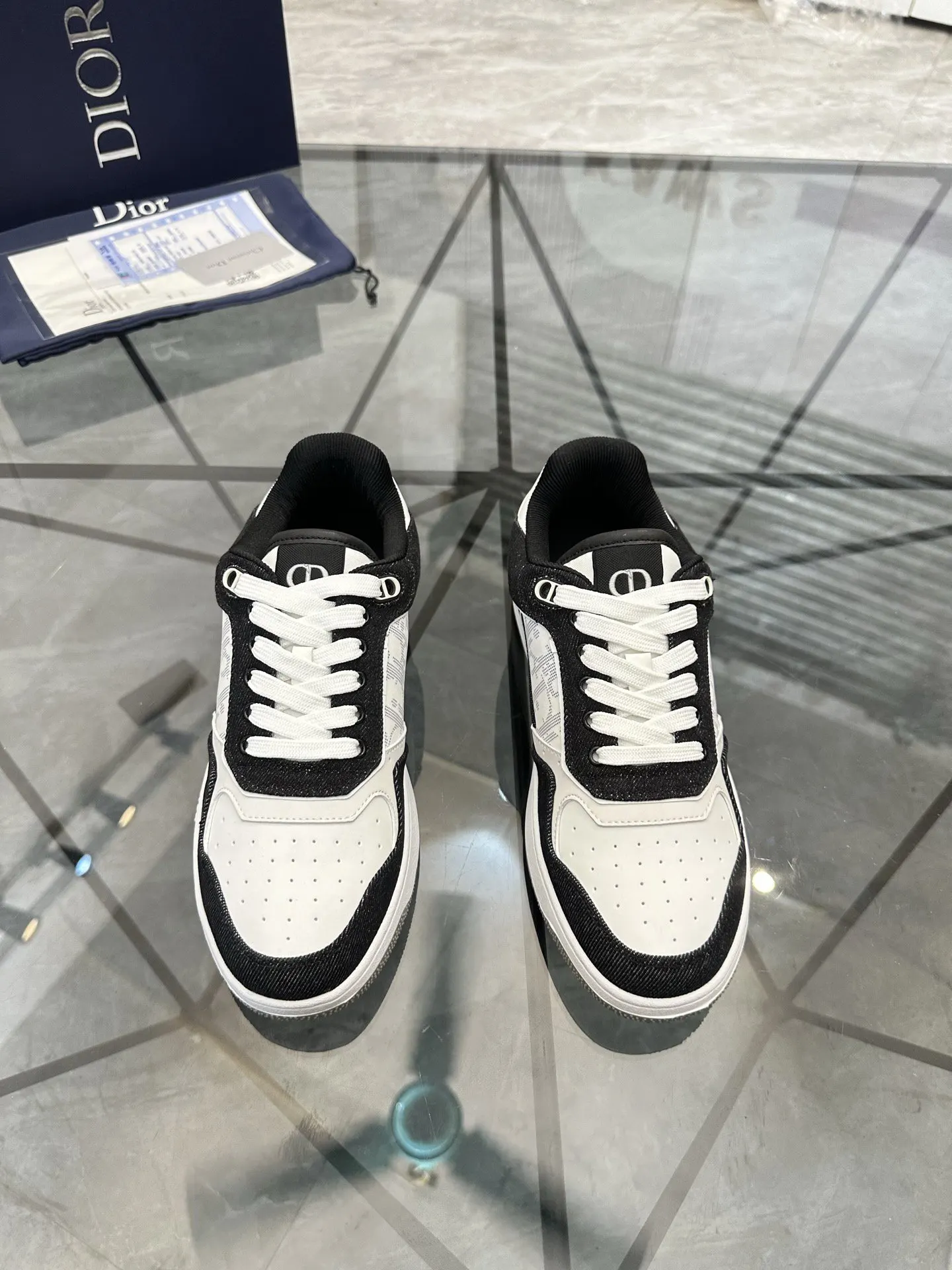 Dior cowhide casual shoes, comfortable and versatile