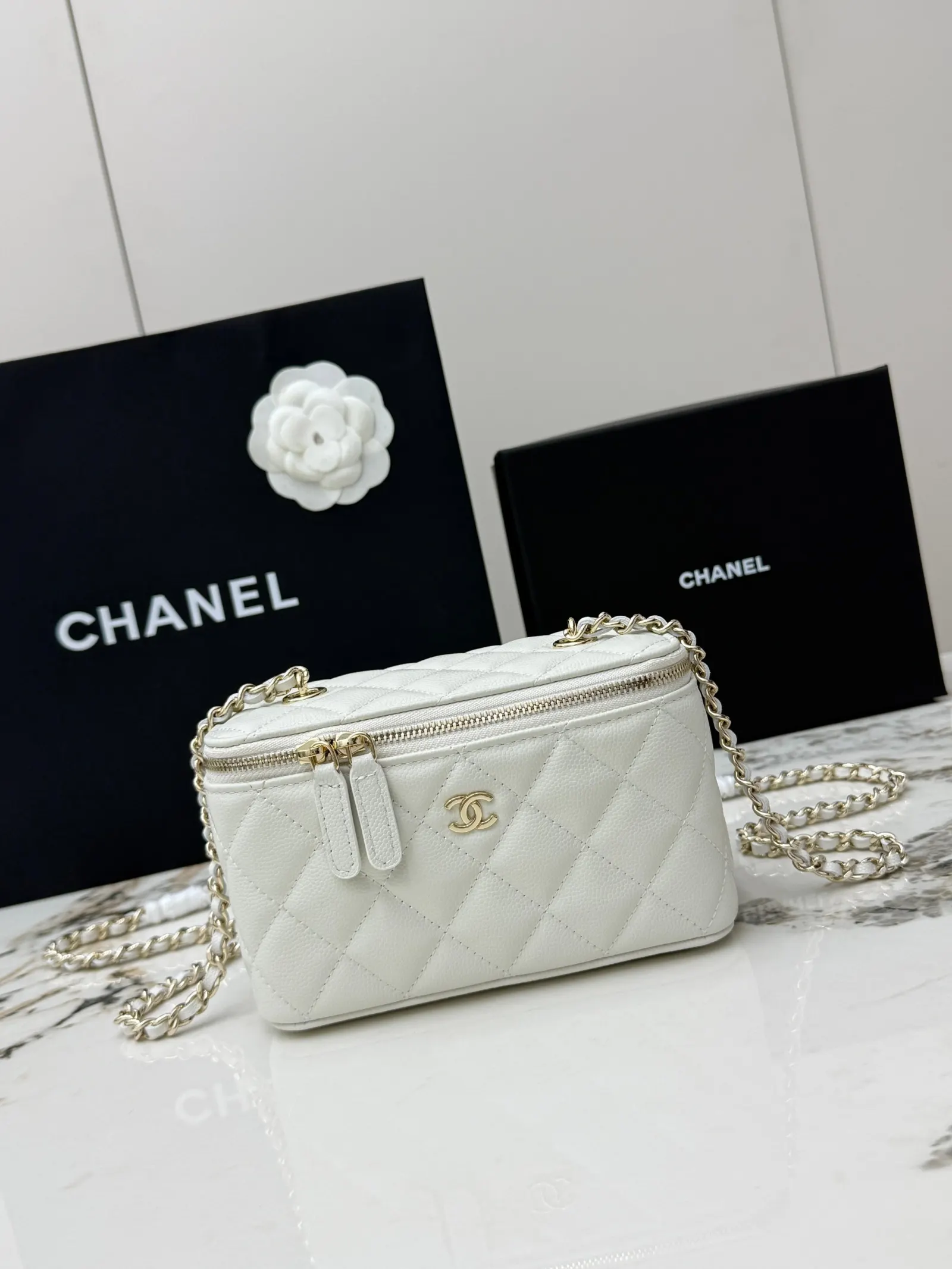 CHANEL 金色 牛皮 链条包 精致链条款