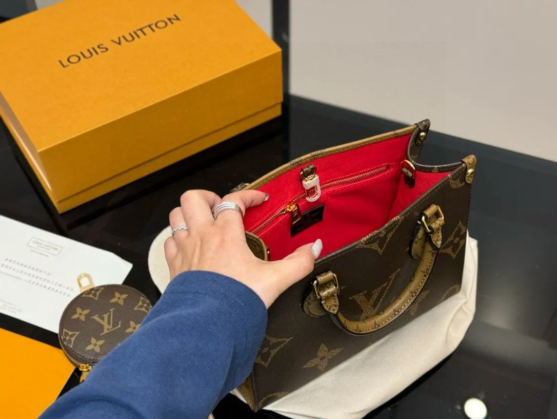 Louis Vuitton Shoulder Bag