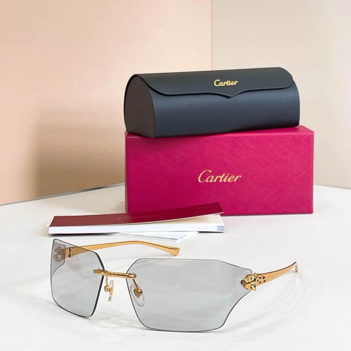 Cartier 墨镜 時尚防晒款