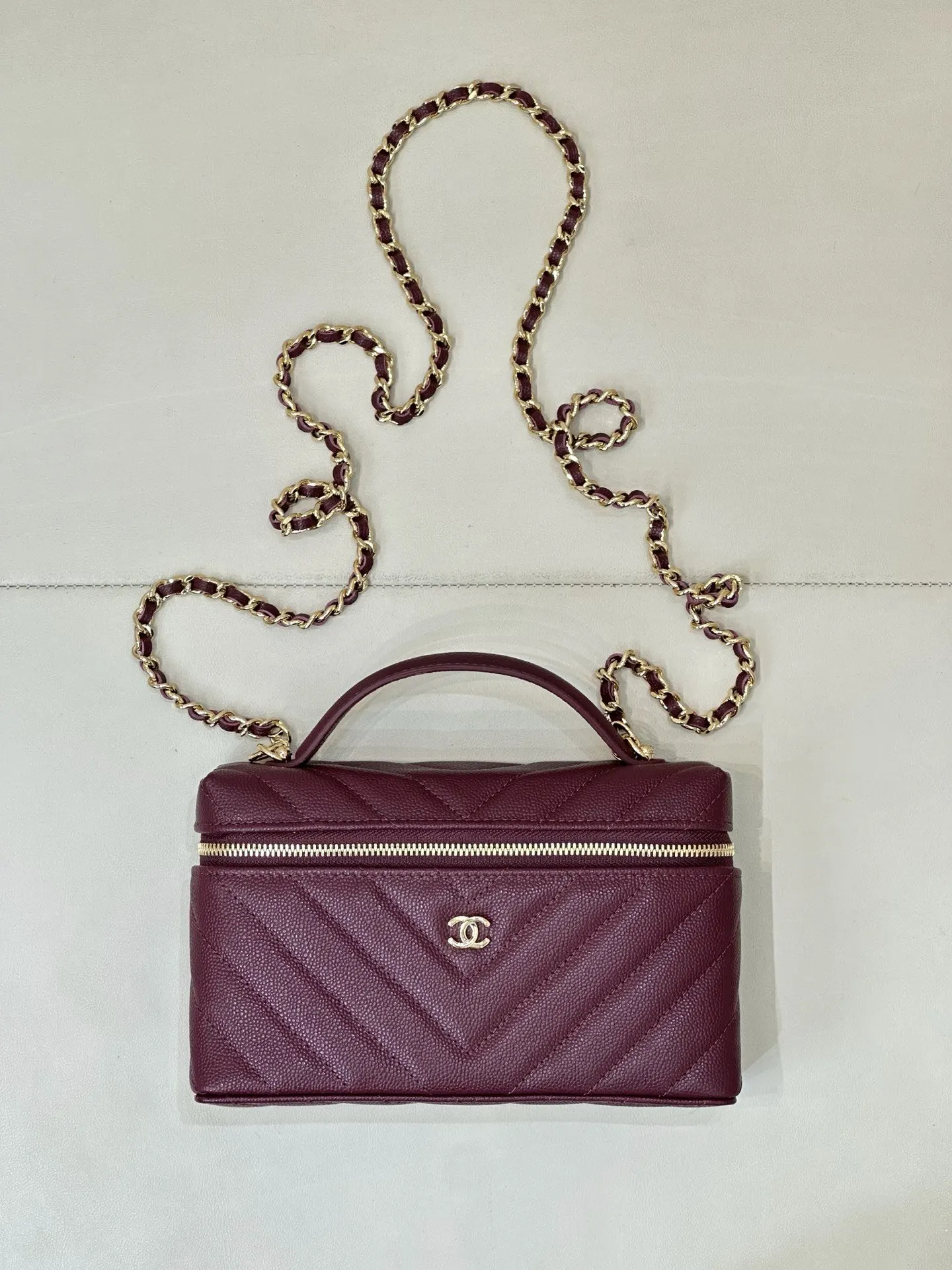 Crossbody Bag Lightweight Classic Leather